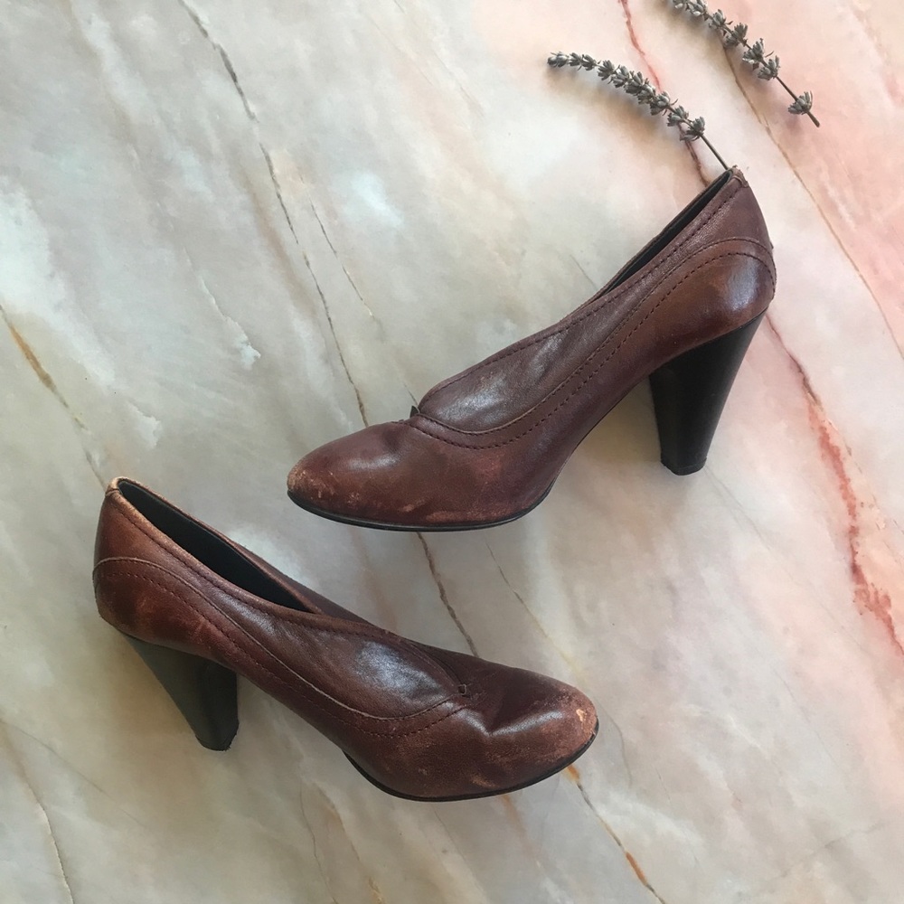 OFFICE London women's closed toed pumps A116